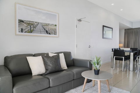 Element On Coolum Beach - Maitland Accommodation 8