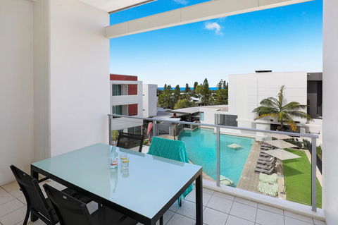 Element On Coolum Beach - Maitland Accommodation 1