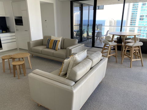 Circle On Cavill 2, 3, 4 & 5 Bedroom SkyHomes & SUB PENTHOUSES By Gold Coast Holidays - Maitland Accommodation 7