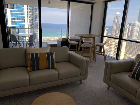 Circle On Cavill 2, 3, 4 & 5 Bedroom SkyHomes & SUB PENTHOUSES By Gold Coast Holidays - Maitland Accommodation 8