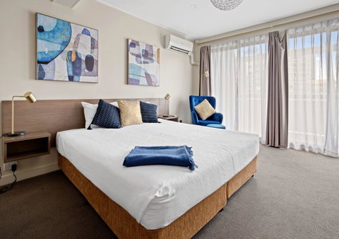 The Metropolitan Spring Hill - Maitland Accommodation 8
