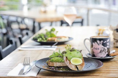 The Metropolitan Spring Hill - Maitland Accommodation 1