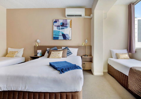 The Metropolitan Spring Hill - Maitland Accommodation 14