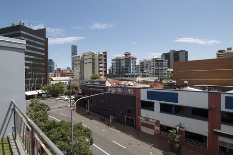 The Metropolitan Spring Hill - Maitland Accommodation 27