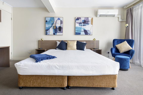 The Metropolitan Spring Hill - Maitland Accommodation 25