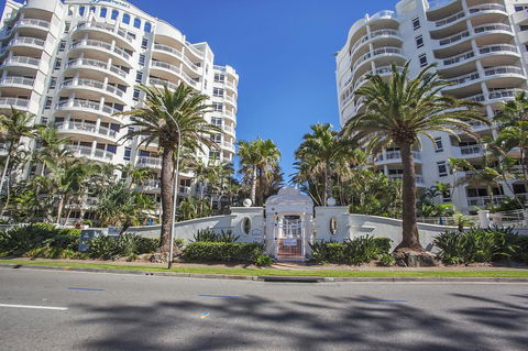 ULTIQA Burleigh Mediterranean Resort - Maitland Accommodation 19