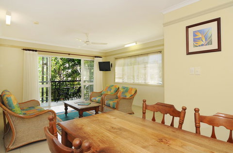 Cairns Queenslander Hotel & Apartments - Maitland Accommodation 27