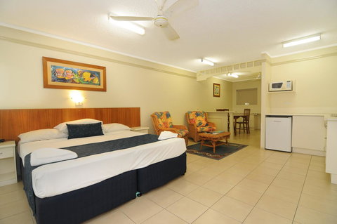 Cairns Queenslander Hotel & Apartments - Maitland Accommodation 22