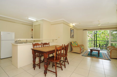 Cairns Queenslander Hotel & Apartments - Maitland Accommodation 19