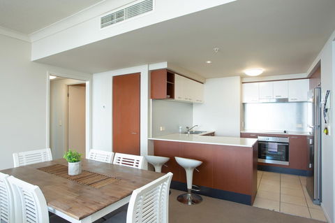 Chevron Renaissance - Private Apartments - Maitland Accommodation 7