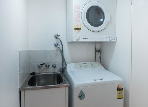 Norfolk Luxury Beachfront Apartments - Maitland Accommodation 35