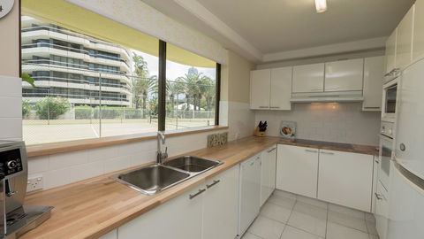 Norfolk Luxury Beachfront Apartments - Maitland Accommodation 21