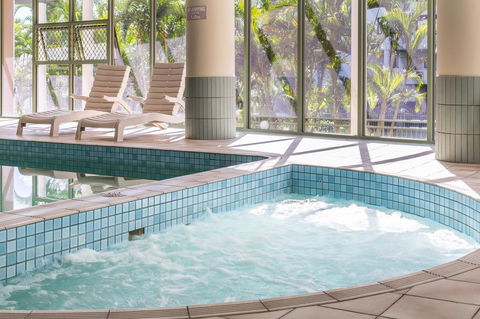 The Meriton Apartments On Main Beach - Maitland Accommodation 32