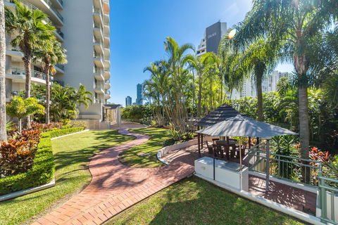 The Meriton Apartments On Main Beach - Maitland Accommodation 39