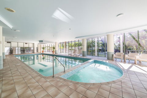 The Meriton Apartments On Main Beach - Maitland Accommodation 0