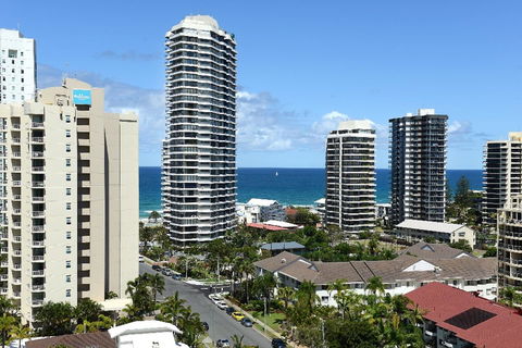The Meriton Apartments On Main Beach - Maitland Accommodation 27