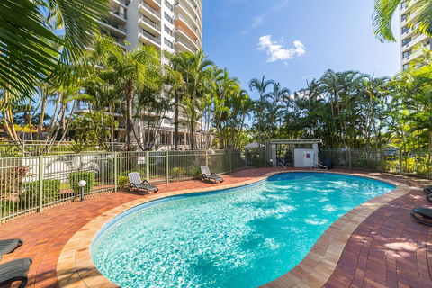 The Meriton Apartments On Main Beach - Maitland Accommodation 37