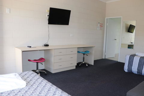 YAL Cairns - A Motel That Makes A Difference - Maitland Accommodation 21