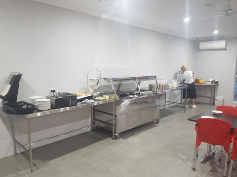 YAL Cairns - A Motel That Makes A Difference - Maitland Accommodation 15