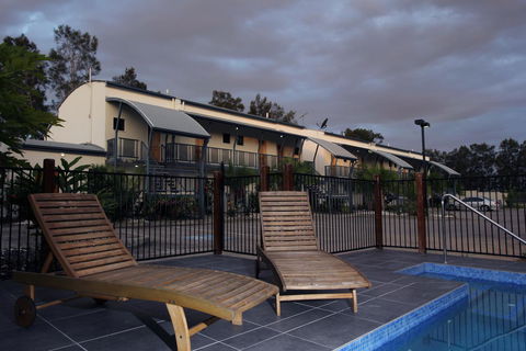 Novena Palms Motel - Maitland Accommodation 9