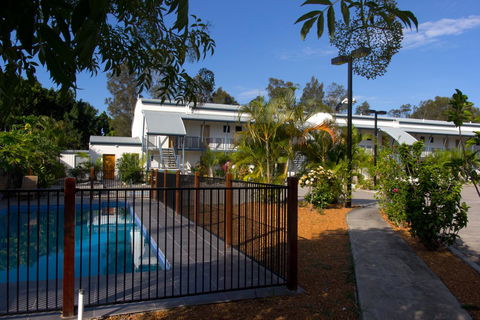 Novena Palms Motel - Maitland Accommodation 6