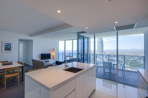 Hilton Surfers Paradise Residences - Maitland Accommodation 2