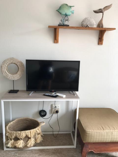 Location! 2BR Town View Unit In Centre Of Airlie. - Maitland Accommodation 13