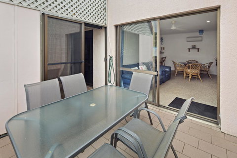 Location! 2BR Town View Unit In Centre Of Airlie. - Maitland Accommodation 17