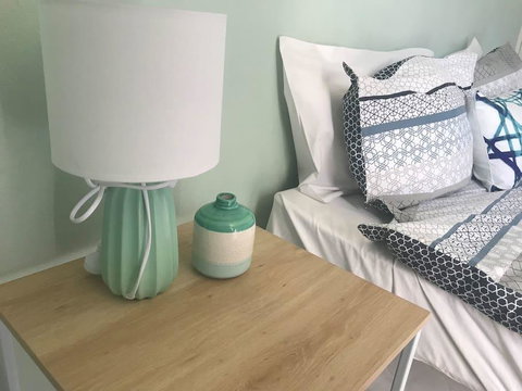 Location! 2BR Town View Unit In Centre Of Airlie. - Maitland Accommodation 14