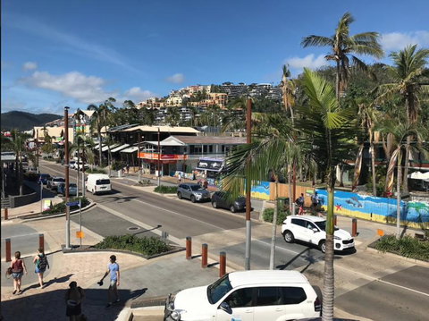 Location! 2BR Town View Unit In Centre Of Airlie. - Maitland Accommodation 20