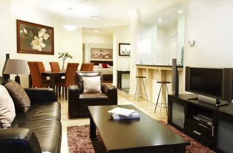 MacArthur Chambers - Maitland Accommodation 23