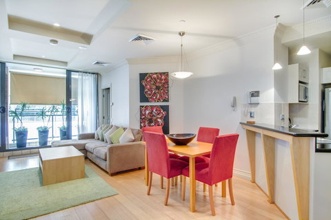 MacArthur Chambers - Maitland Accommodation 17