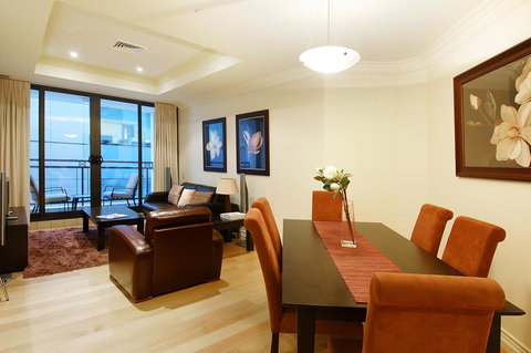 MacArthur Chambers - Maitland Accommodation 13