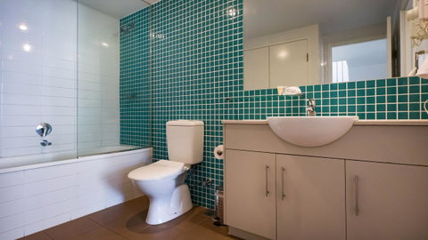Swell Resort Burleigh Heads - Maitland Accommodation 6