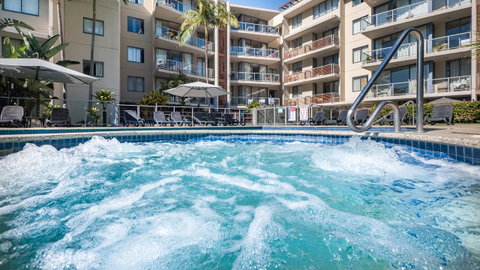 Swell Resort Burleigh Heads - Maitland Accommodation 12