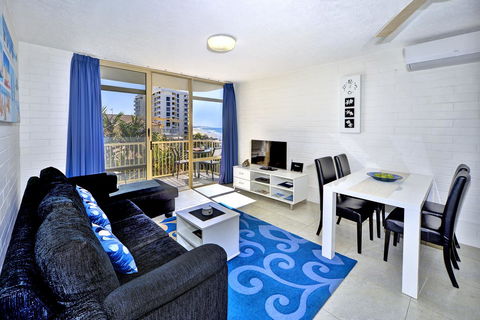 Surf Dance Apartments - Maitland Accommodation 22