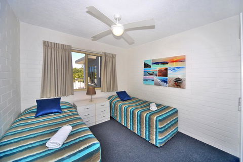 Surf Dance Apartments - Maitland Accommodation 39