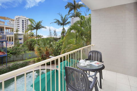 Surf Dance Apartments - Maitland Accommodation 12