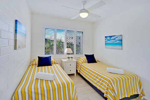 Surf Dance Apartments - Maitland Accommodation 17