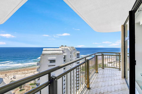 Beachcomber Holiday Apartment - Maitland Accommodation 4