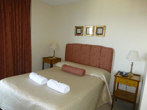 The Oasis Apartments - Maitland Accommodation 18