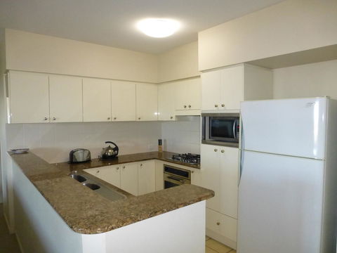 The Oasis Apartments - Maitland Accommodation 16