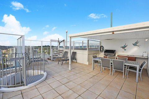 Elouera Tower - Maitland Accommodation 4