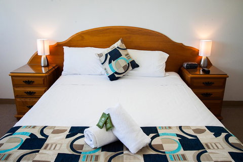 Elouera Tower - Maitland Accommodation 10