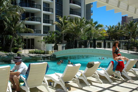 Chevron Renaissance - HR Surfers Paradise - Maitland Accommodation 13