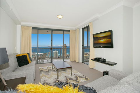 Chevron Renaissance - HR Surfers Paradise - Maitland Accommodation 5