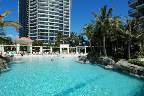 Chevron Renaissance - HR Surfers Paradise - Maitland Accommodation 14