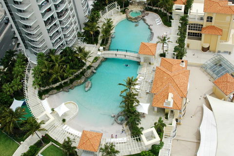 Chevron Renaissance - HR Surfers Paradise - Maitland Accommodation 9