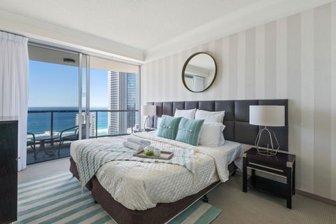 Chevron Renaissance - HR Surfers Paradise - Maitland Accommodation 2