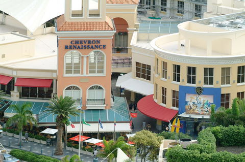 Chevron Renaissance - HR Surfers Paradise - Maitland Accommodation 27